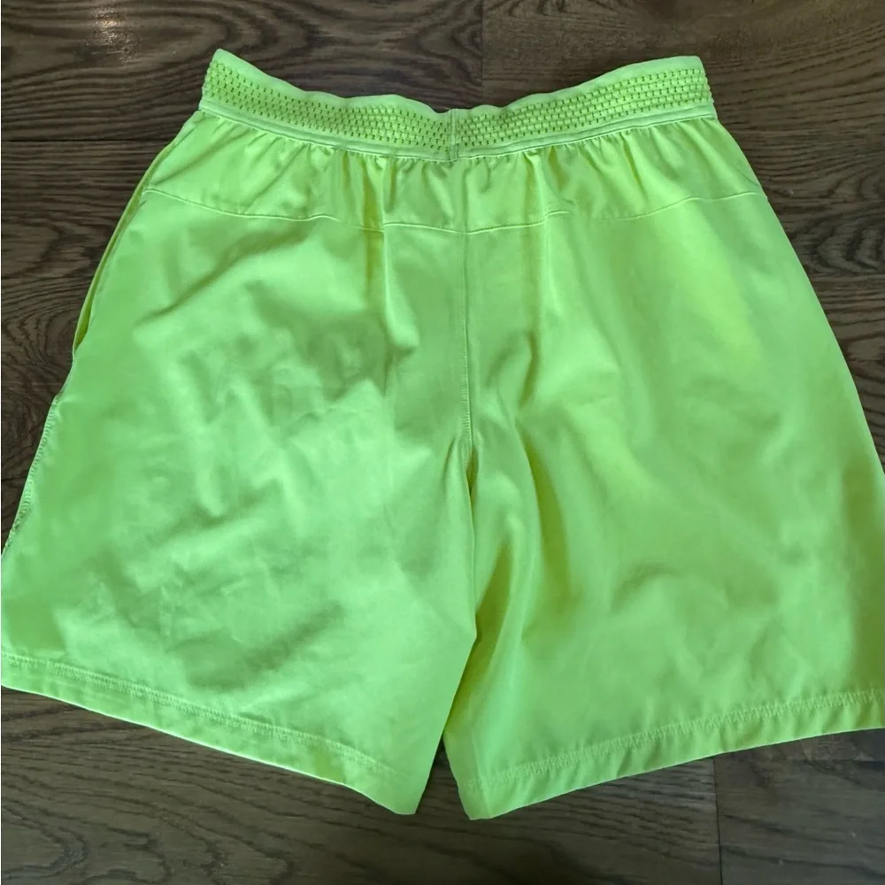 Fabletics. 7 inch Universal Tennis Fundamental Short. Highlighter Yellow. XS